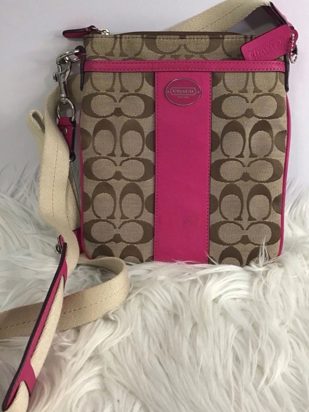 Coach North South Swingpack Crossbody Bag Fuchsia Beige